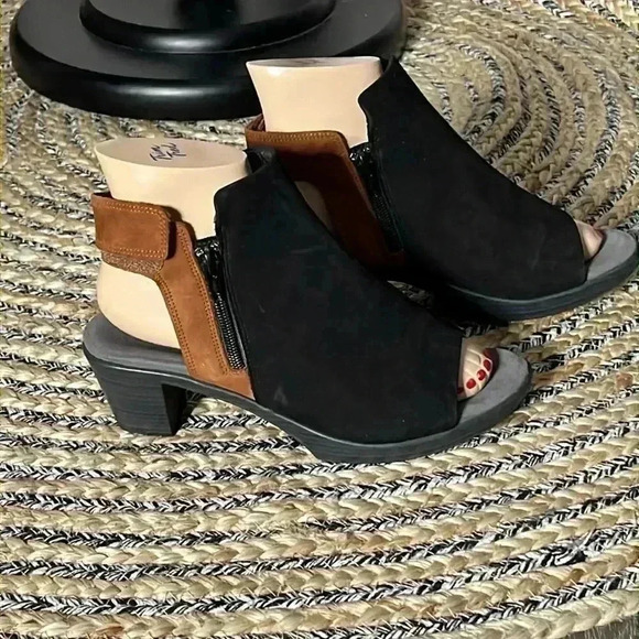 Naot Suede Ankle Bootie Open Toe Low Heel Colorblock Black Brown Sandal Size 38 - Picture 5 of 8